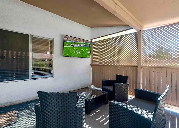 Holiday home Pool Fireplace 5 Mi From West Gate Avondale