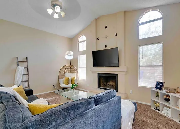 Holiday home Pool Fireplace 5 Mi From West Gate