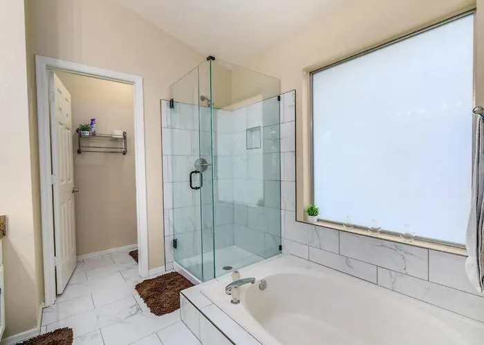 Holiday home Pool Fireplace 5 Mi From West Gate *