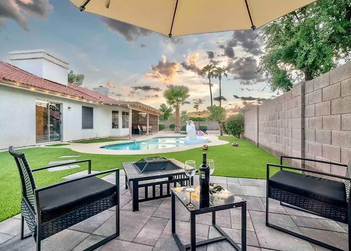 Holiday home Pool Fireplace 5 Mi From West Gate *